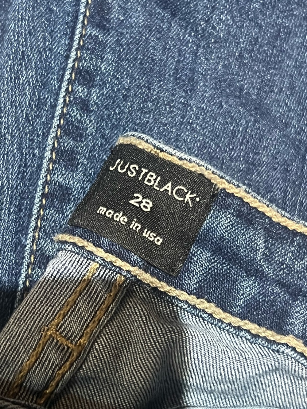 Just Black Medium Wash Frayed Hem Jeans | size 28 - Picture 9 of 9